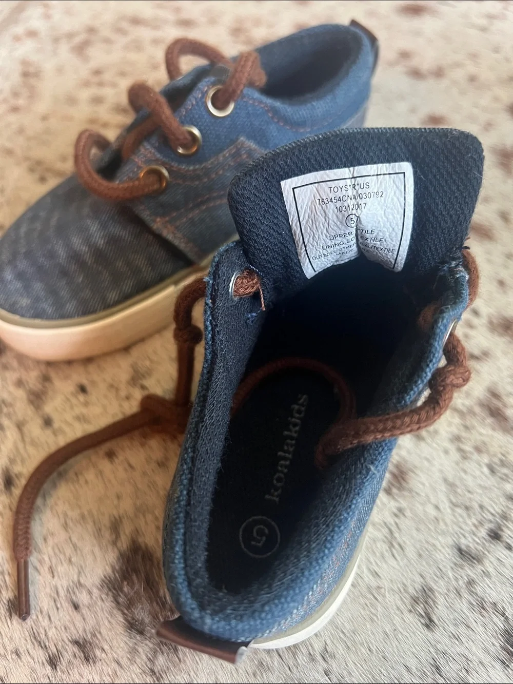 Carters kids sneaker